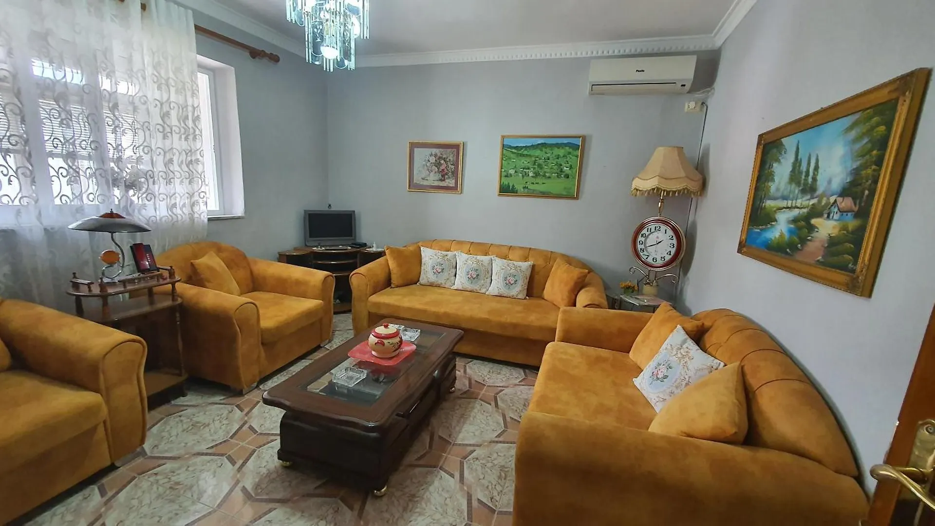 The General'S Home Shkoder